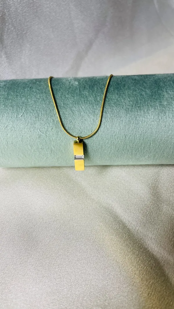 Souvelle_by_Trishh-necklace-Golden