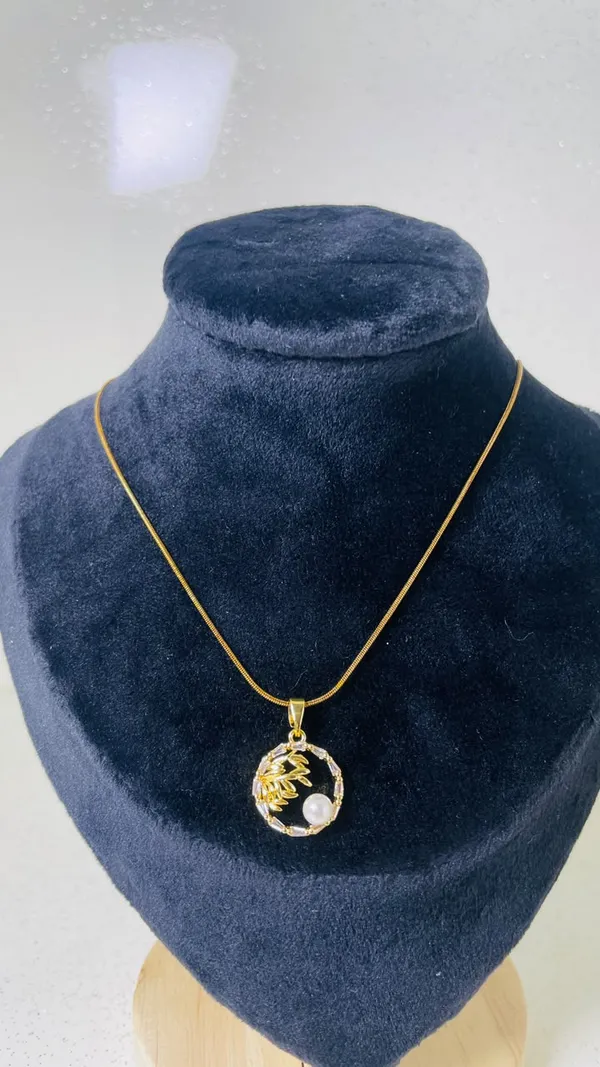 Souvelle_by_Trishh-necklace-Golden