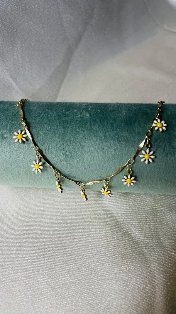 Souvelle_by_Trishh-necklace-Golden