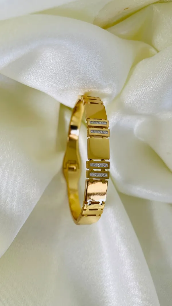 Souvelle_by_Trishh-bracelet_-Golden