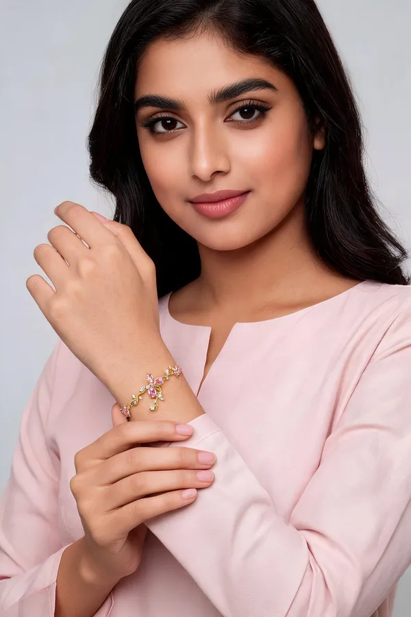 Golden_Stainless_Steel_Bracelet_For_Women