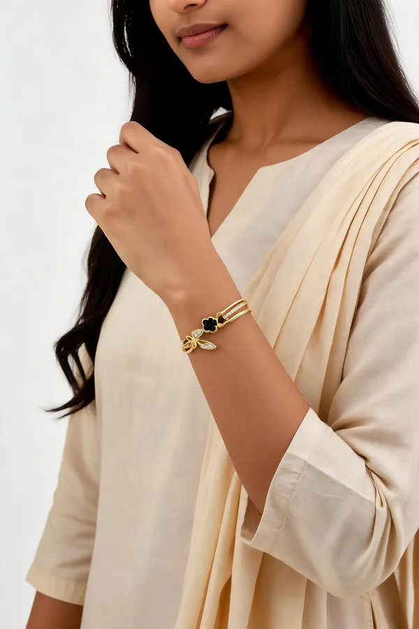 Golden_Stainless_Steel_Bracelet_For_Women
