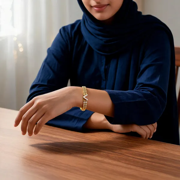 Golden_Stainless_Steel_Bracelet_For_Women