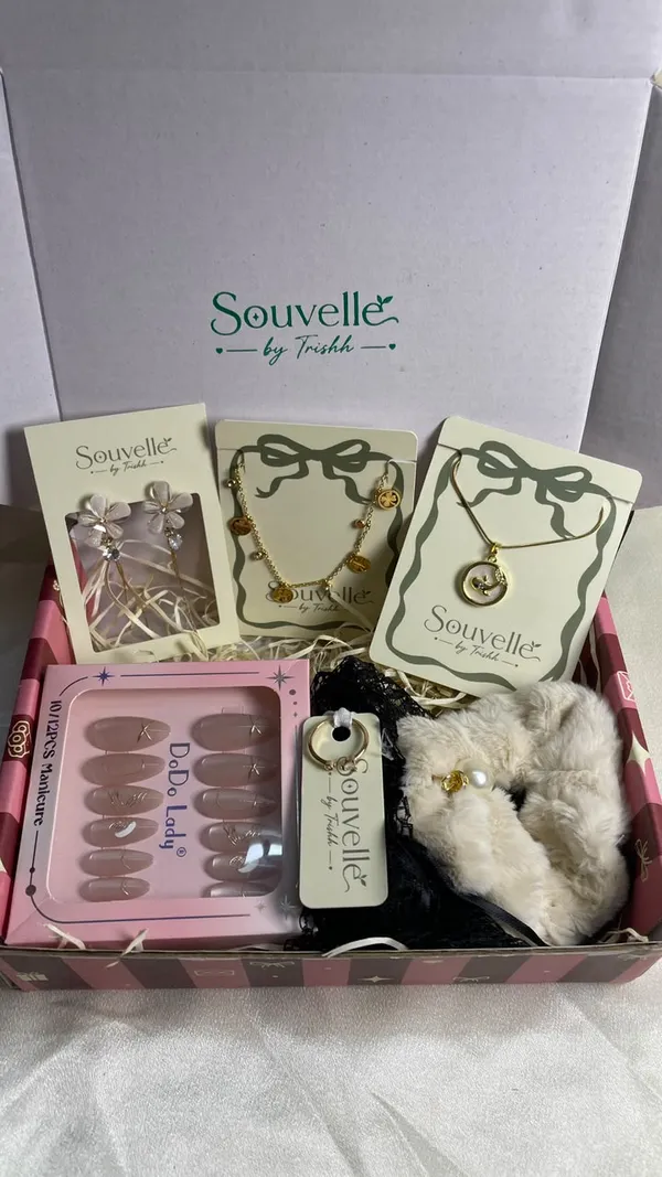 Souvelle_by_Trishh-Hamper-multi-colour