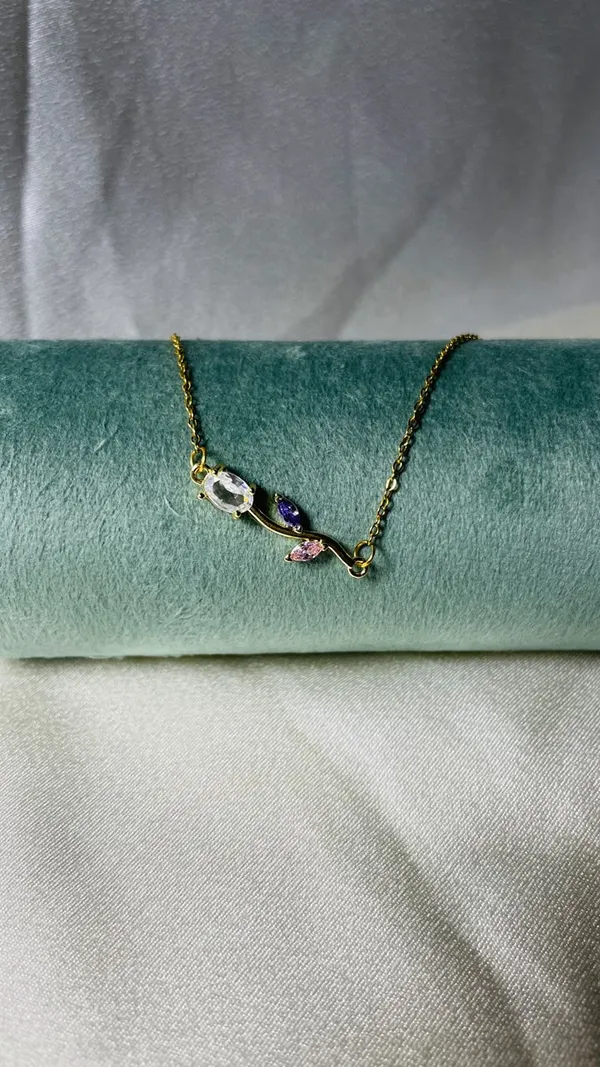 Souvelle_by_Trishh-necklace-Golden