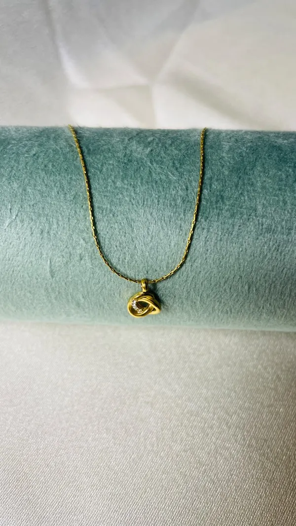 Souvelle_by_Trishh-necklace-Golden