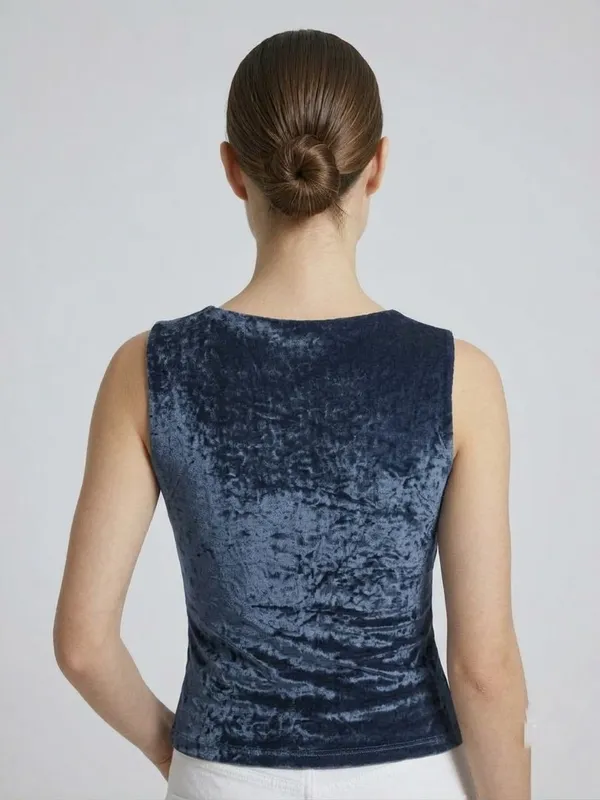 Solid_Grey_Velvet_Square_Neck_Sleeveless_Regular_Top