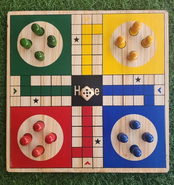 Multicolor_Wood_Ludo_Board_Game_For_Kids