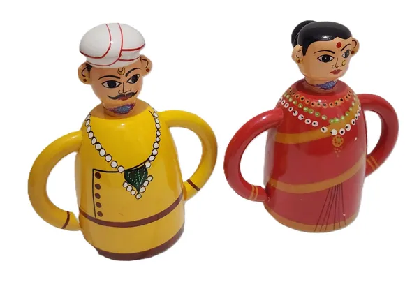 Wood_Folk_Art_Painted_Couple_Figurine_Set_Of_2