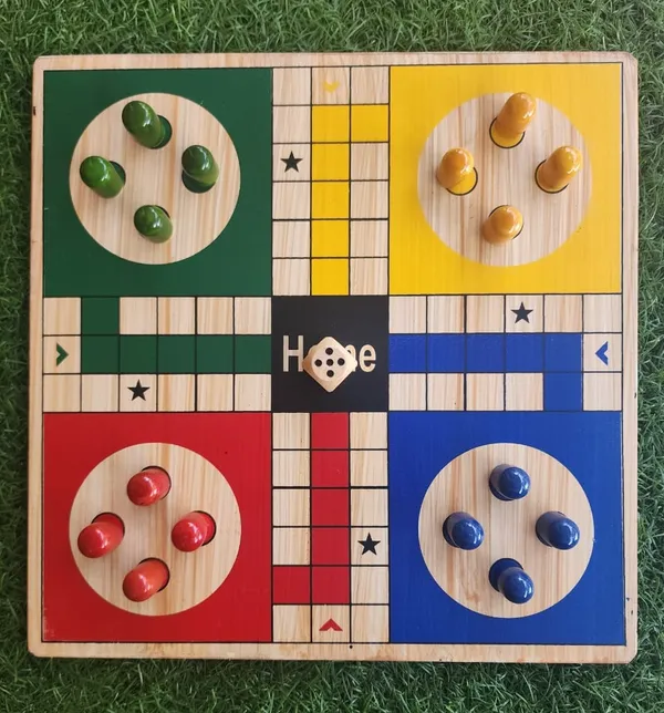 Multicolor_Wood_Ludo_Board_Game_For_Kids