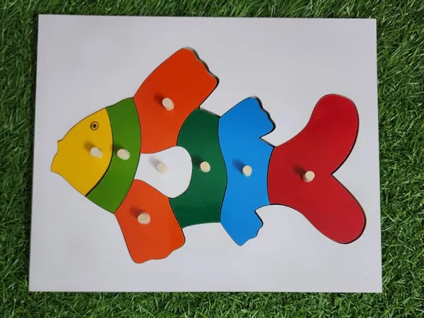 Multicolour_Wooden_Butterfly,_Helicopter,_Mouse,_Hen,_Fish_and_ship_Peg_Puzzle_Set