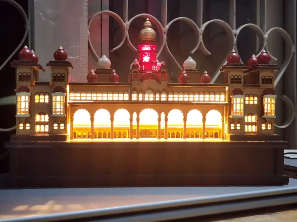 Wood_Traditional_Palace_Architectural_LED_Showpiece_10_Inch