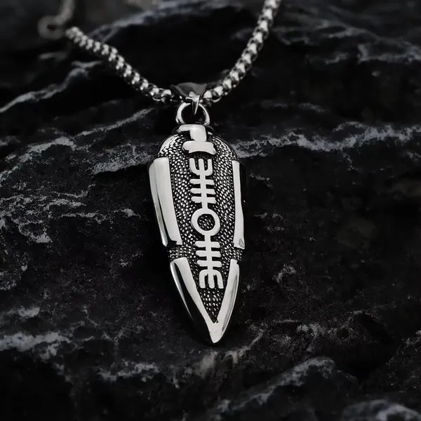 Oxidised_Silver_Arrowhead_Pendant_Necklace_For_Men
