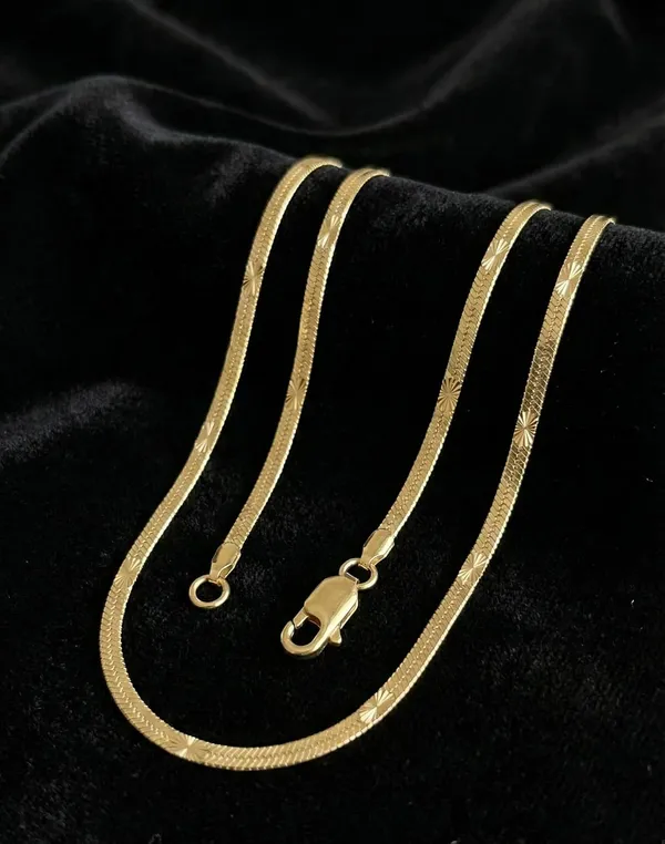 Flat_Snake_Herringbone_Chain_Necklace
