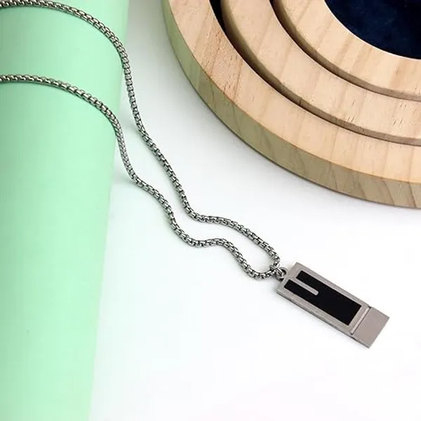 Stainless_Steel_Geometric_Pendant_Necklace