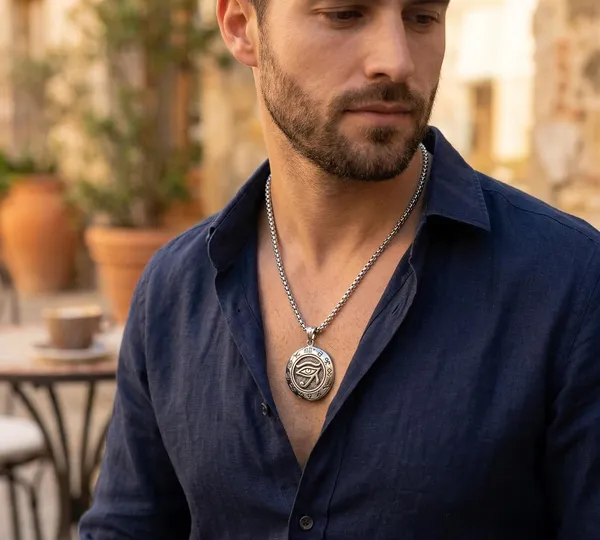 Eye_Of_Horus_Pendant_Necklace