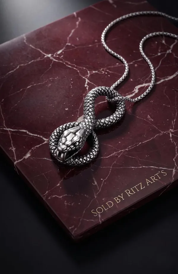 Snake_Pendant_Necklace_For_Men