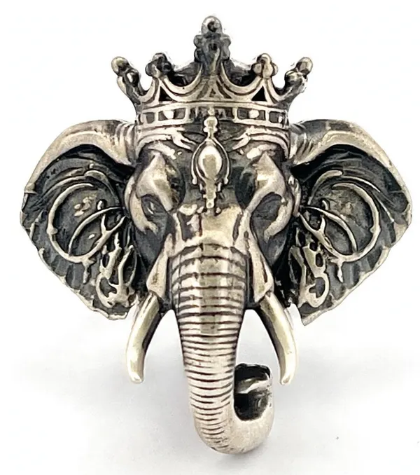 Silver_Tone_Royal_Elephant_Motif_Brooch_For_Women