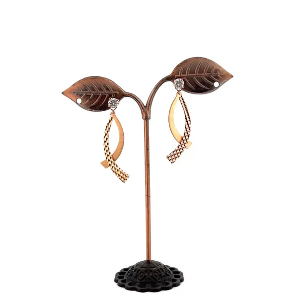 Metallic_Brown_Leaf_Design_Earring_Stand_For_Women
