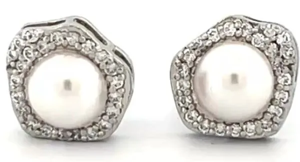 White_Pearl_Stone_Halo_Stud_Earrings_For_Women