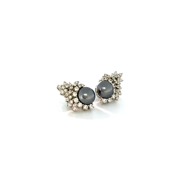Black_Beaded_Floral_Stud_Earrings_For_Women