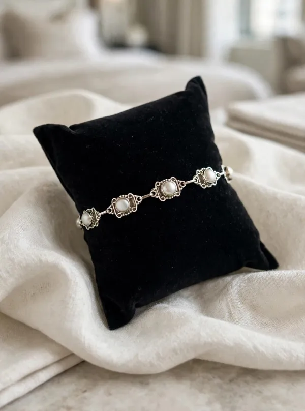 Silver_Tone_Pearl_Floral_Link_Bracelet_For_Women