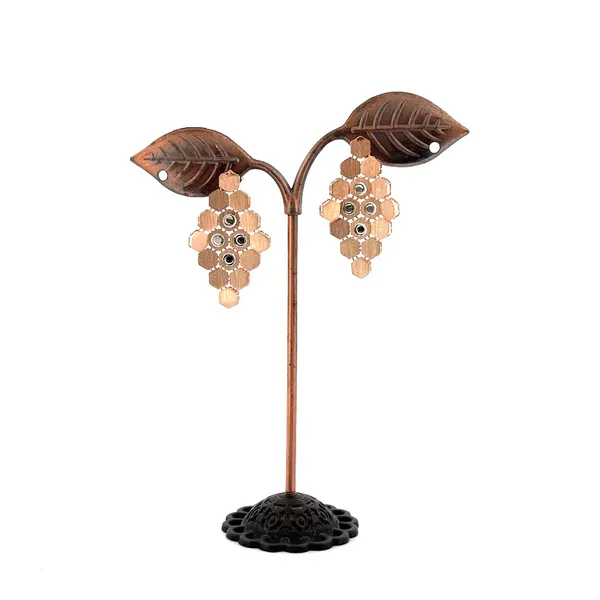 Metal_Antique_Leaf_Pattern_Decorative_Table_Showpiece