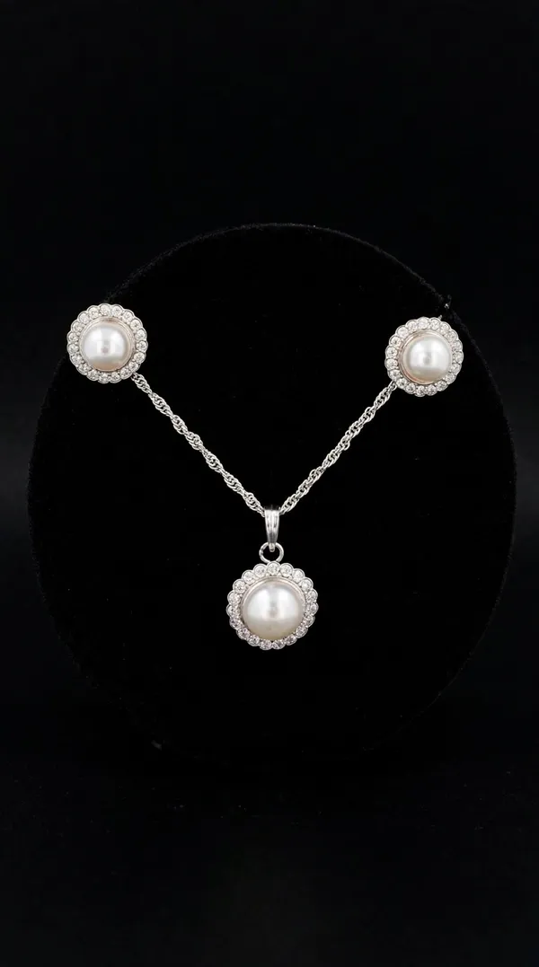 Silver_Tone_Pearl_Floral_Pendant_Necklace_And_Earrings_Set_For_Women