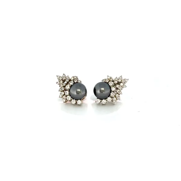 Black_Beaded_Floral_Stud_Earrings_For_Women