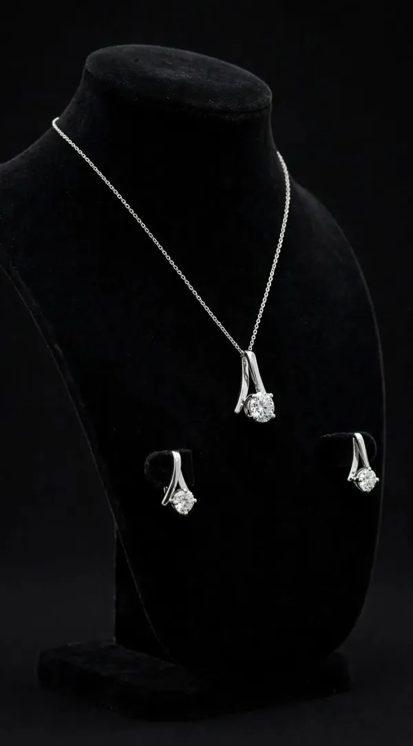 Silver_Tone_Pendant_Necklace_And_Earrings_Set_For_Women