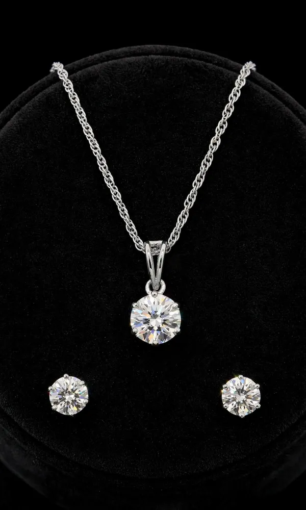 Silver_Tone_Round_Stone_Embellished_Pendant_Jewellery_Set_For_Women