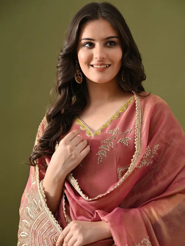 Women_Ethnic_Motifs_Embroidered_Regular_Sequinned_Kurta_with_Sharara_&_With_Dupatta