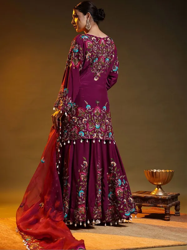 Women_Ethnic_Motifs_Embroidered_Regular_Thread_Work_Silk_Crepe_Kurta_with_Sharara_&_With_Dupatta