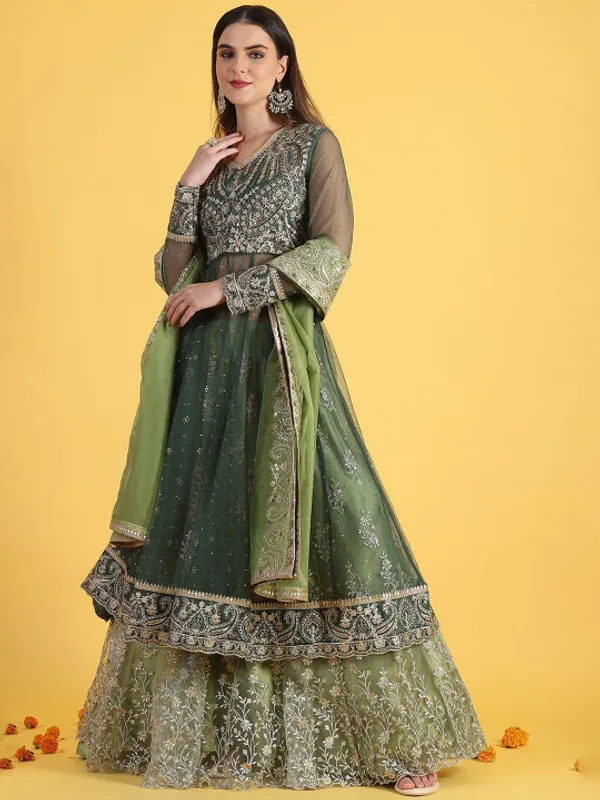 Floral_Embroidered_Panelled_V-Neck_Sequinned_Anarkali_Kurta_With_Skirt_&_Dupatta