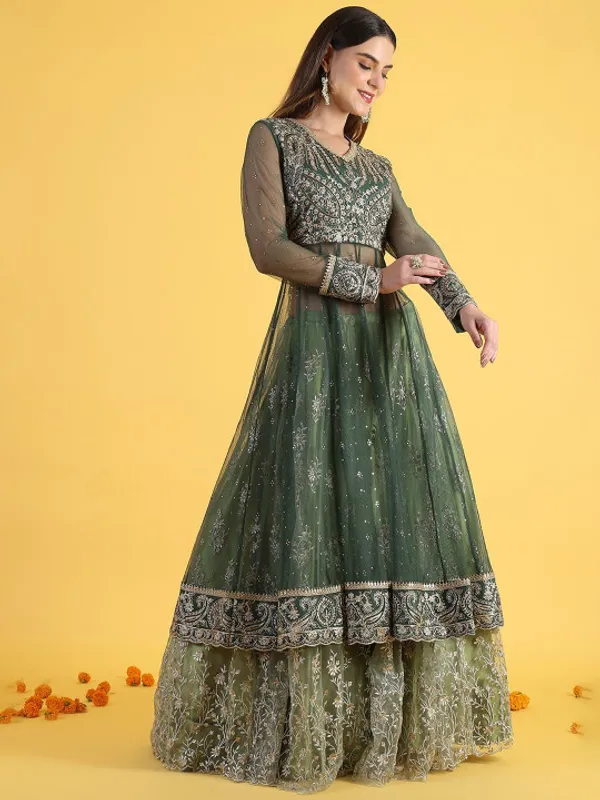 Floral_Embroidered_Panelled_V-Neck_Sequinned_Anarkali_Kurta_With_Skirt_&_Dupatta