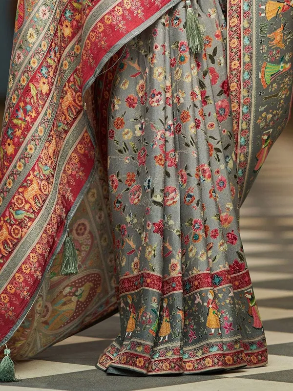Floral_Woven_Design_Banarasi_Saree_(5.5_Metre_Saree_With_Stitched_Blouse)
