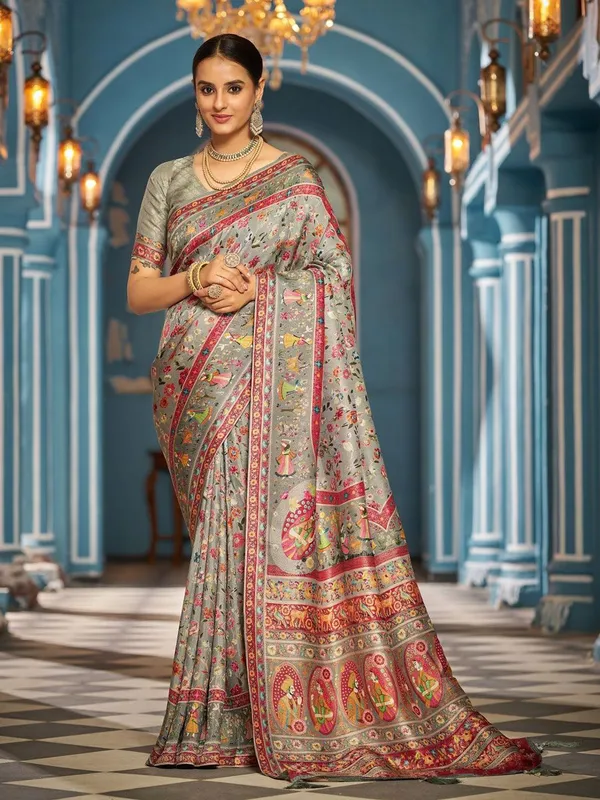 Floral_Woven_Design_Banarasi_Saree_(5.5_Metre_Saree_With_Stitched_Blouse)