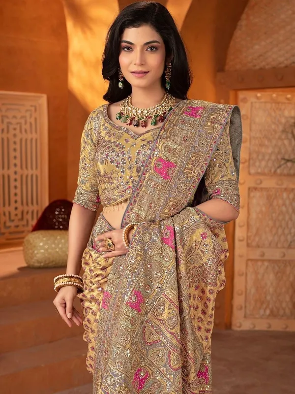 Ethnic_Motifs_Aari_Work_Heavy_Work_Saree_(5.5_Metre_Saree_With_Stitched_Blouse)