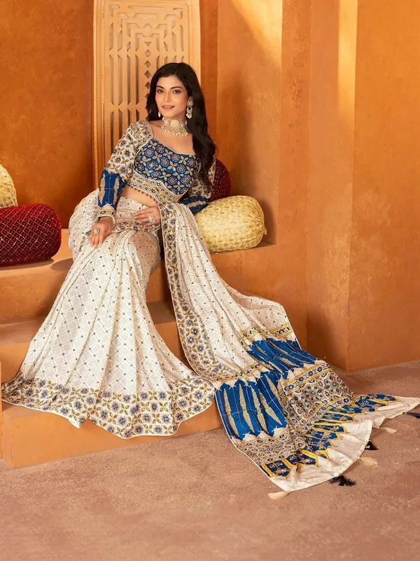 Embellished_Embroidered_Heavy_Work_Saree_(5.5_Metre_Saree_With_Stitched_Blouse)
