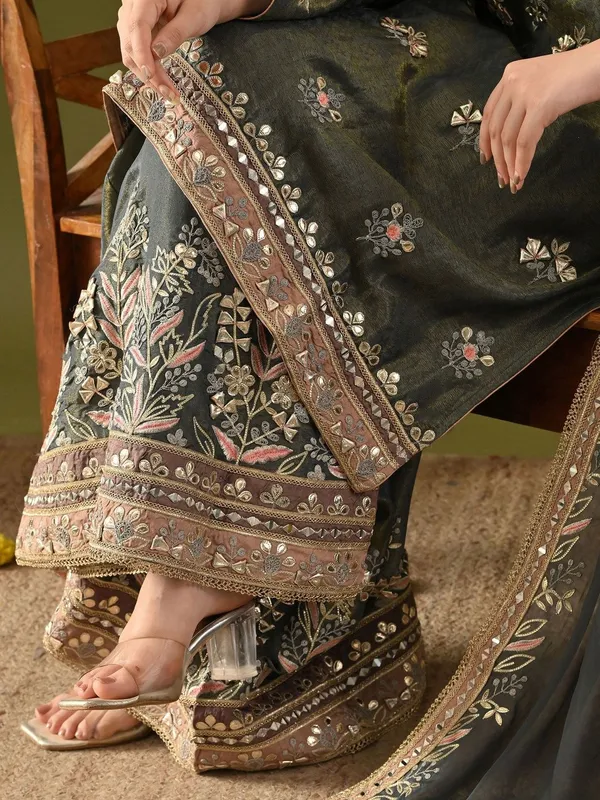 Women_Ethnic_Motifs_Embroidered_Regular_Mirror_Work_Kurta_with_Sharara_&_With_Dupatta