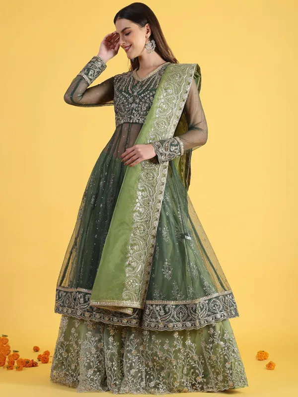 Floral_Embroidered_Panelled_V-Neck_Sequinned_Anarkali_Kurta_With_Skirt_&_Dupatta