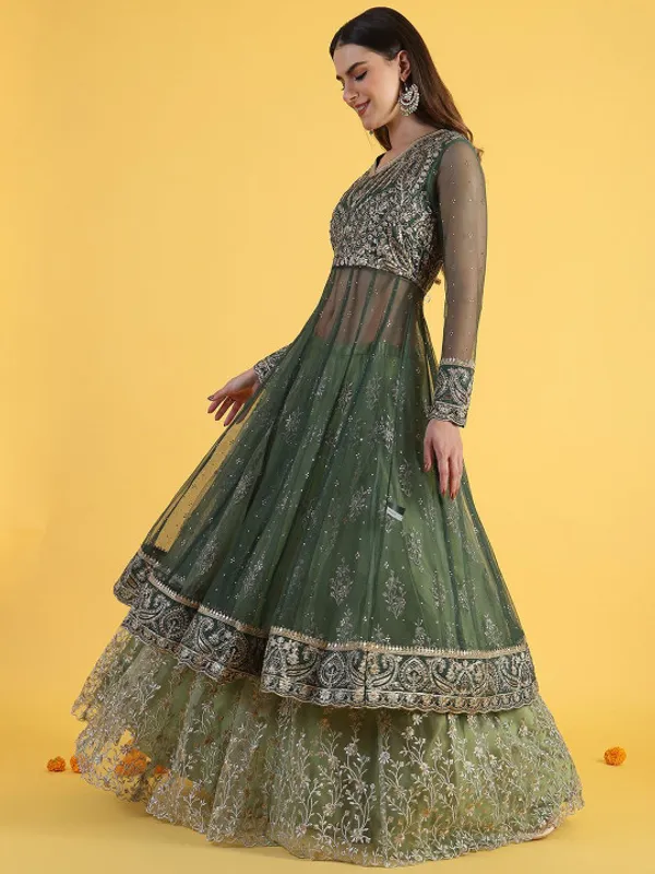 Floral_Embroidered_Panelled_V-Neck_Sequinned_Anarkali_Kurta_With_Skirt_&_Dupatta