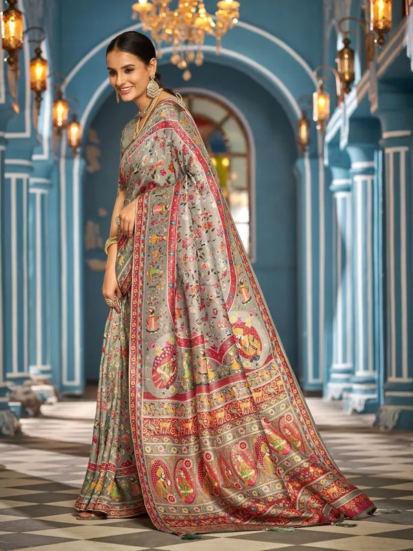 Floral_Woven_Design_Banarasi_Saree_(5.5_Metre_Saree_With_Stitched_Blouse)
