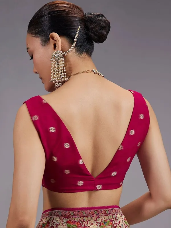 Woven_Design_Zari_Poly_Georgette_Khadi_Saree_(5.5_Metre_Saree_With_Stitched_Blouse)