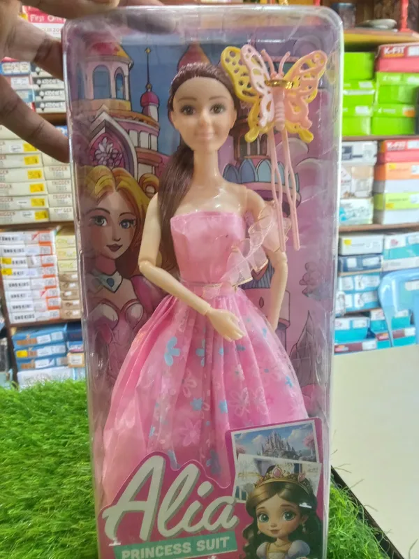 Pink_Princess_Fashion_Doll_Set_With_Hair_Accessories
