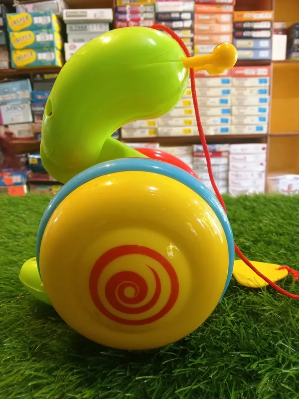Colorful_Pull_Along_Snail_Toy