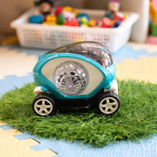 Blue_Plastic_Turquoise_Faceted_Dome_Toy_Car