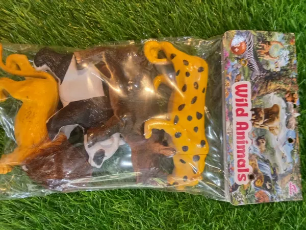 Assorted_Wild_Animal_Figure_Toy_Set