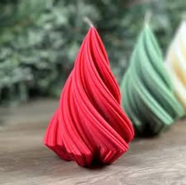 Red_And_Green_Soy_Wax_Scented_Candles_For_Home_Decor