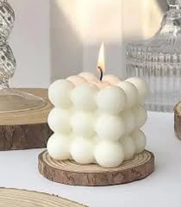 White_And_Violet_Soy_Wax_Scented_Candles_For_Home_Decor
